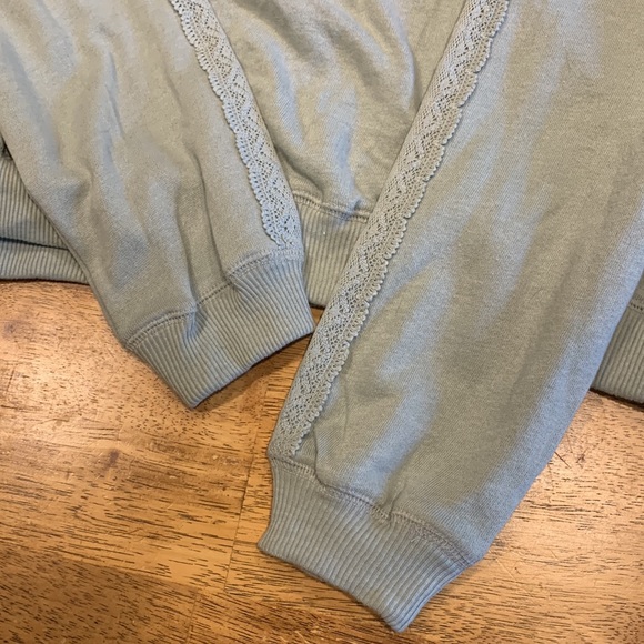 Crew Neck - Picture 2 of 4